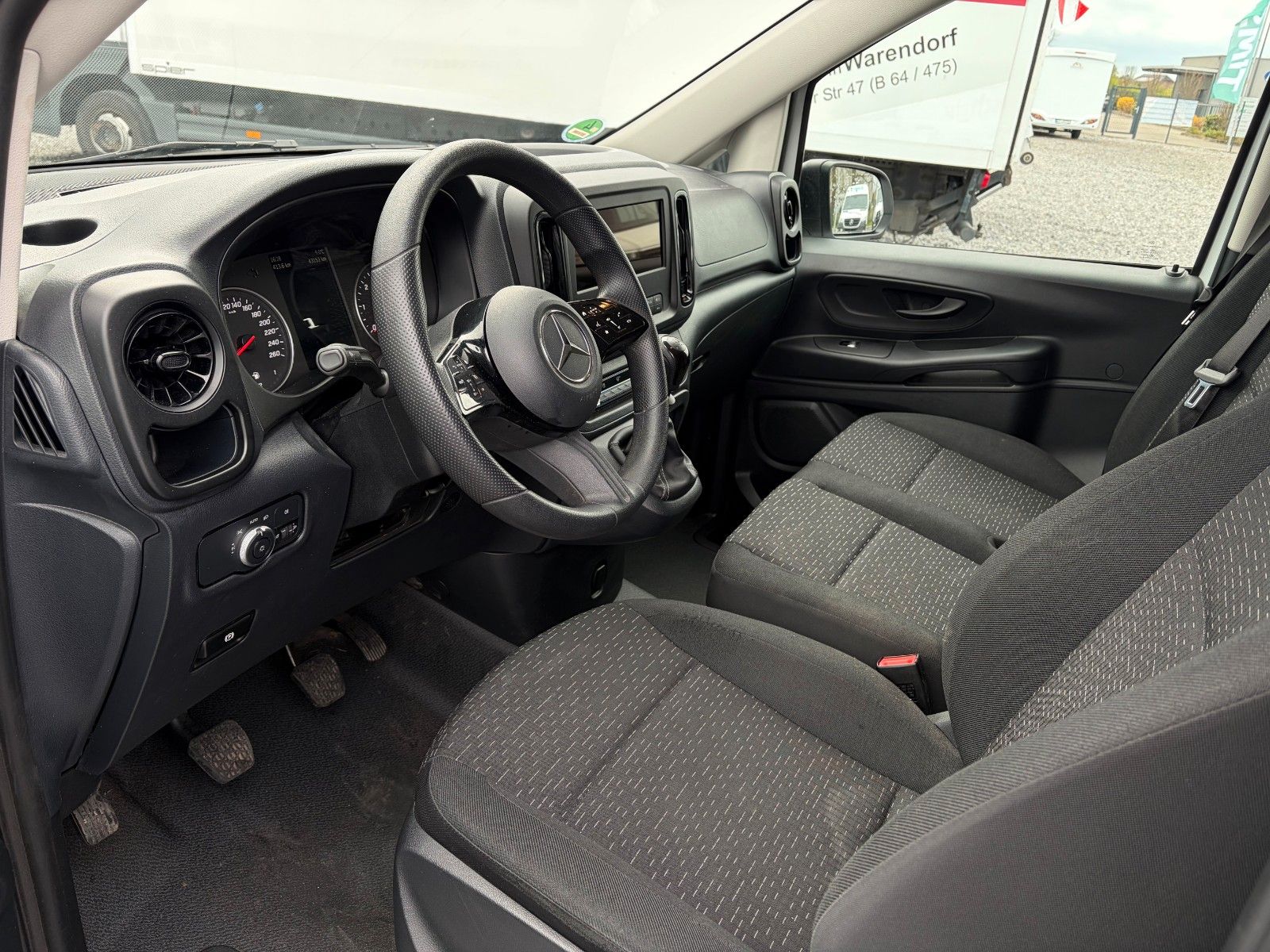 Fahrzeugabbildung Mercedes-Benz Vito Kasten 110 CDI lang