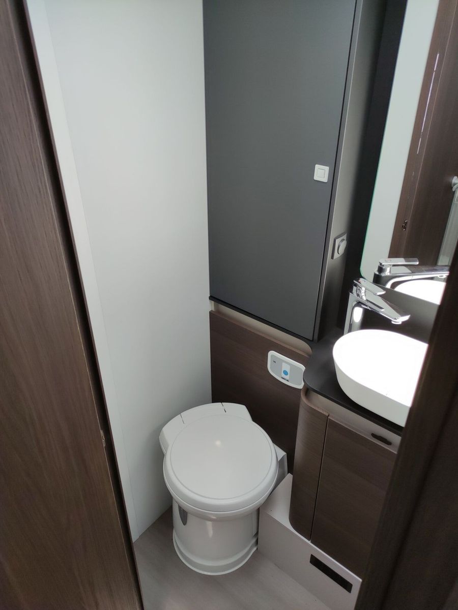 Fahrzeugabbildung Adria Coral Supreme 670 SL LED;Isofix,Doppelboden