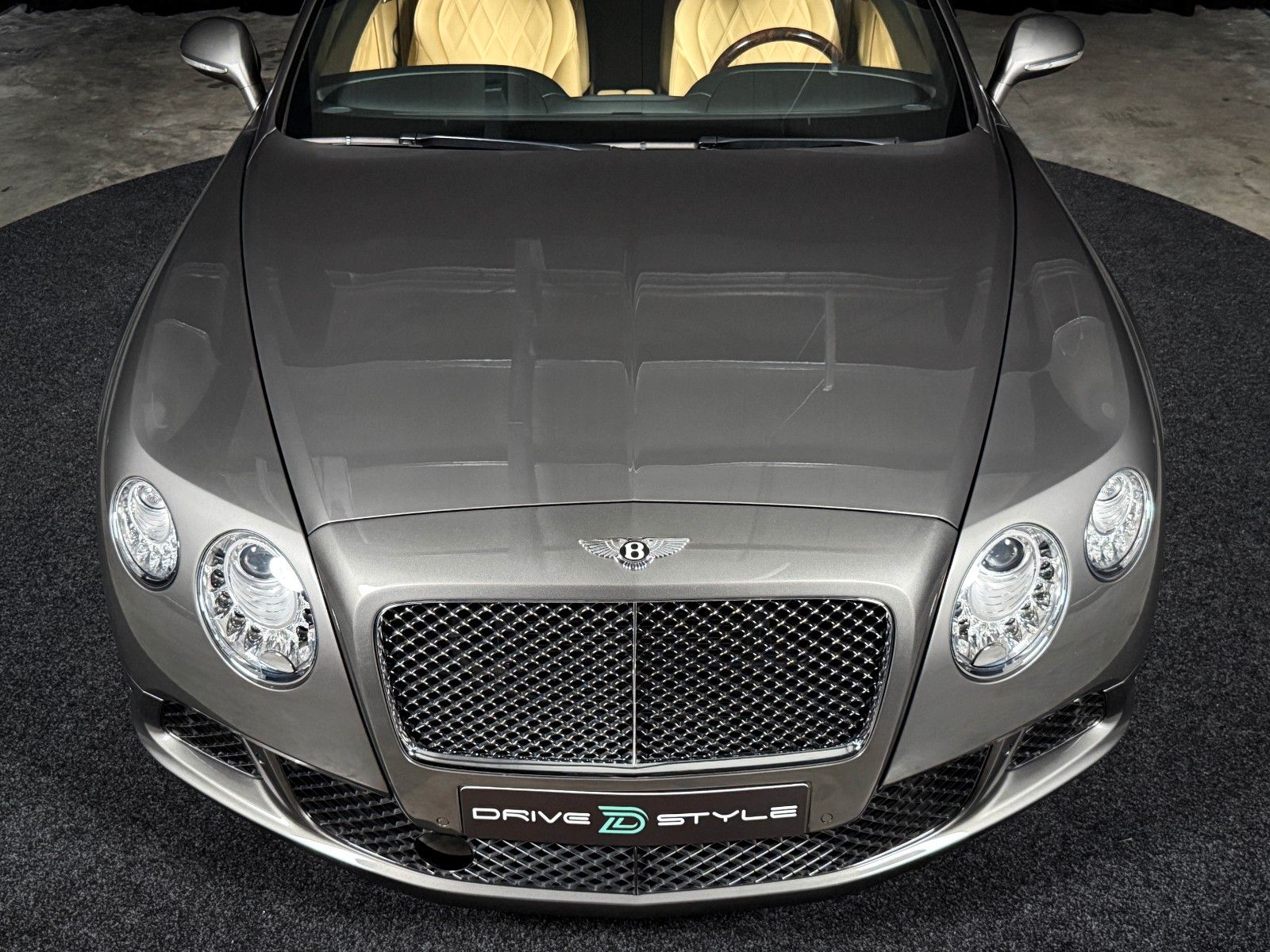 Fahrzeugabbildung Bentley Continental GT 6.0 W12 Speed 4WD Automatik