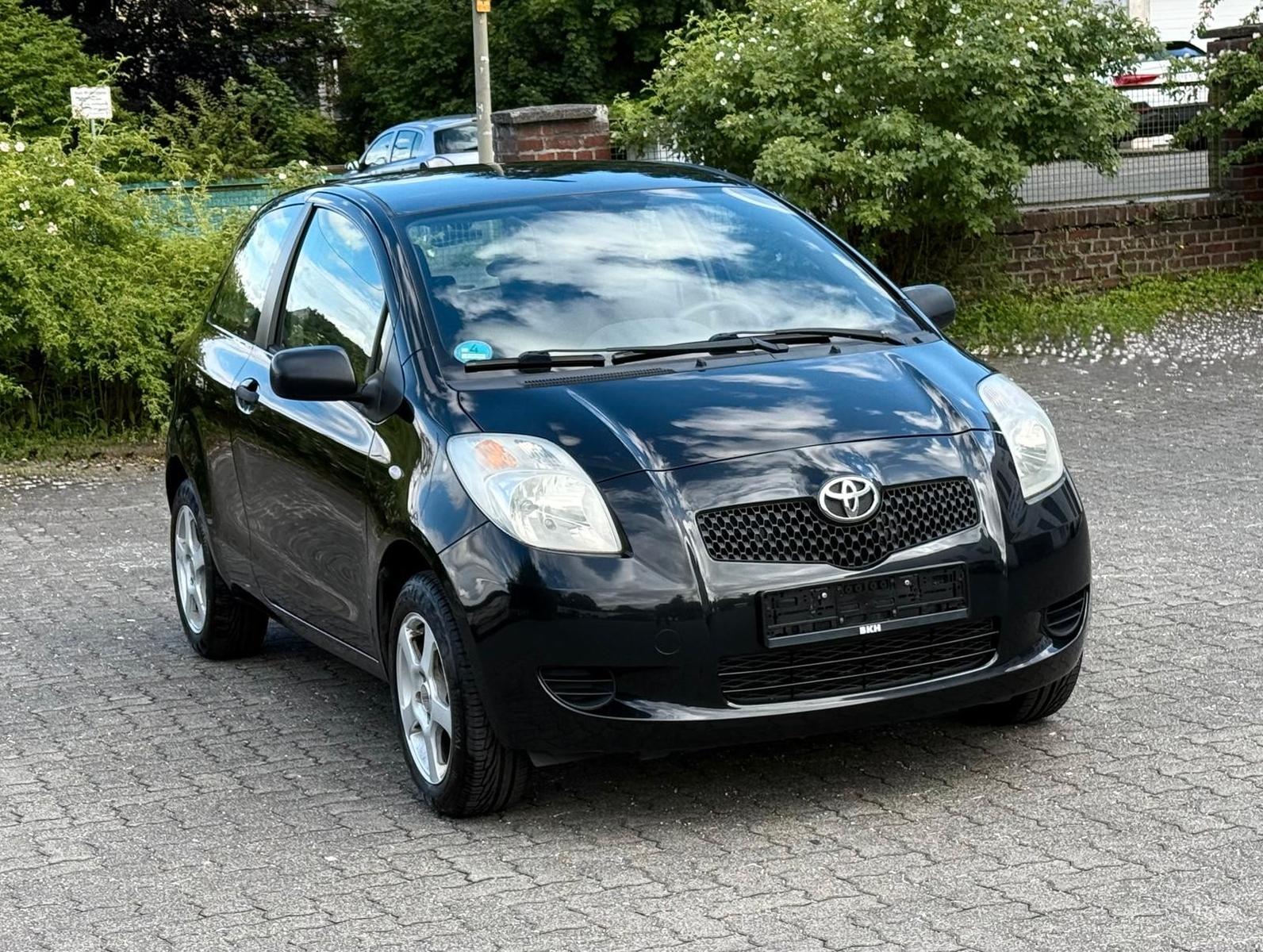 Toyota Yaris Basis 1.0 *Tüv Neu*