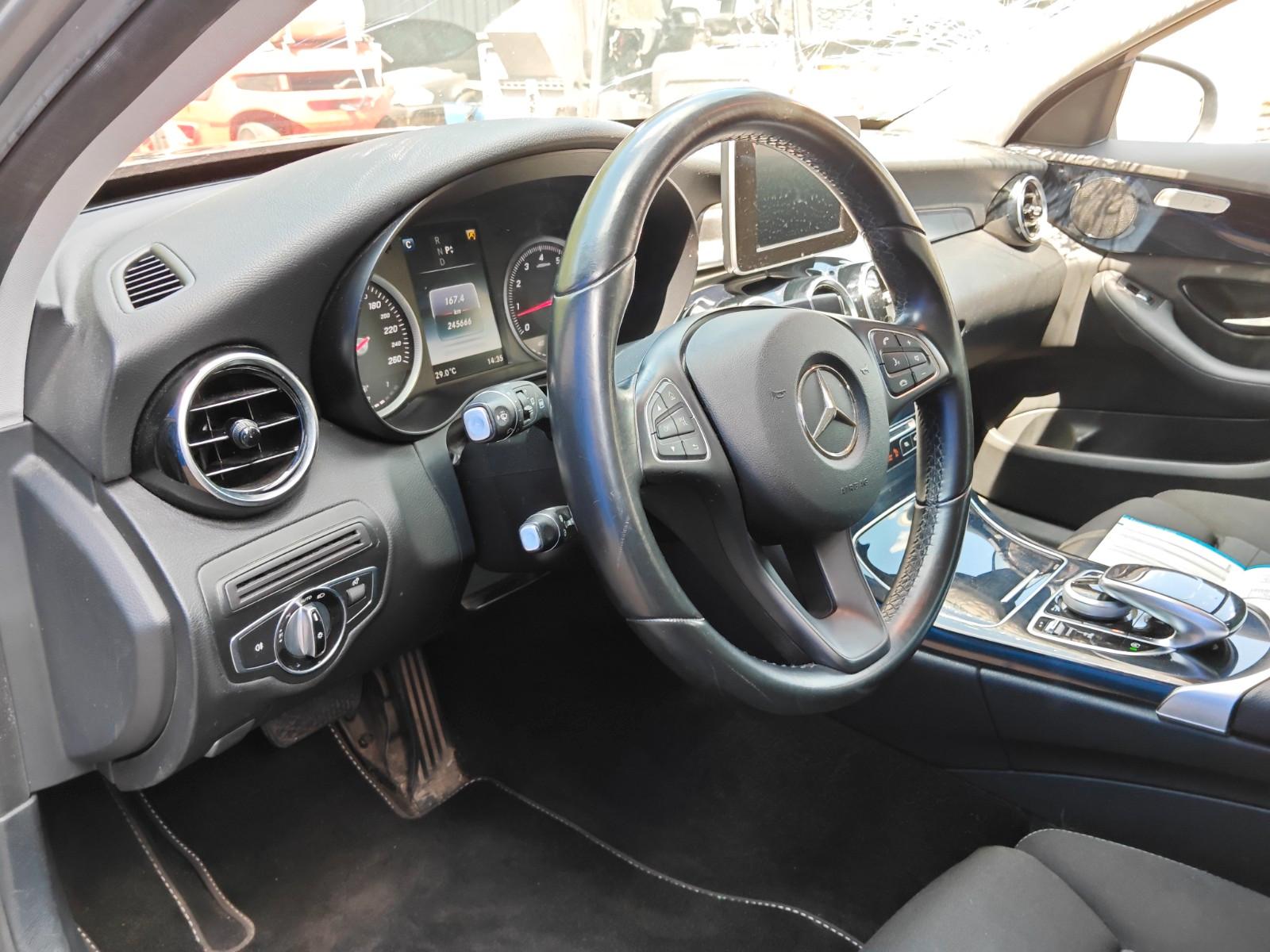 Mercedes-Benz C200 2015 — photo 8