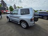 Mitsubishi Pajero 3,2 DI-D 4WD Diamant Edition Automati... - Mitsubishi Pajero von privat