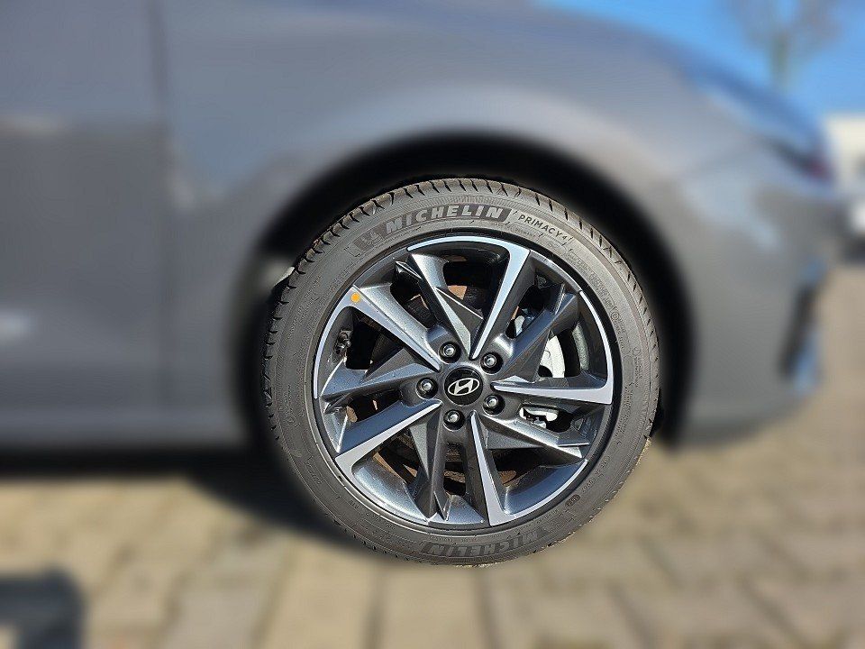 Fahrzeugabbildung Hyundai i30 Kombi 1.0T 100PS DCT ADVANTAGE