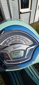 Vespa GTS 300 - VESPA 300