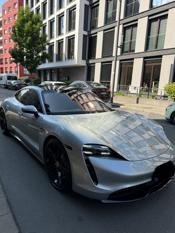 Image of Porsche Taycan