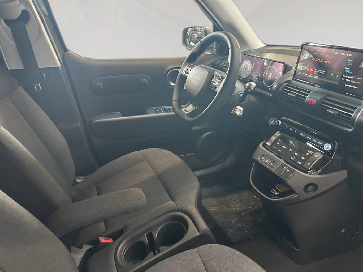 Fahrzeugabbildung Hyundai INSTER (MY27) 49 kWh (115 PS) Trend, Elektro Kom
