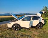 Nissan Qashqai 1.6 DIG-T 360° 360° - Nissan Qashqai mit Benzin-Antrieb: Limousine, 1.6