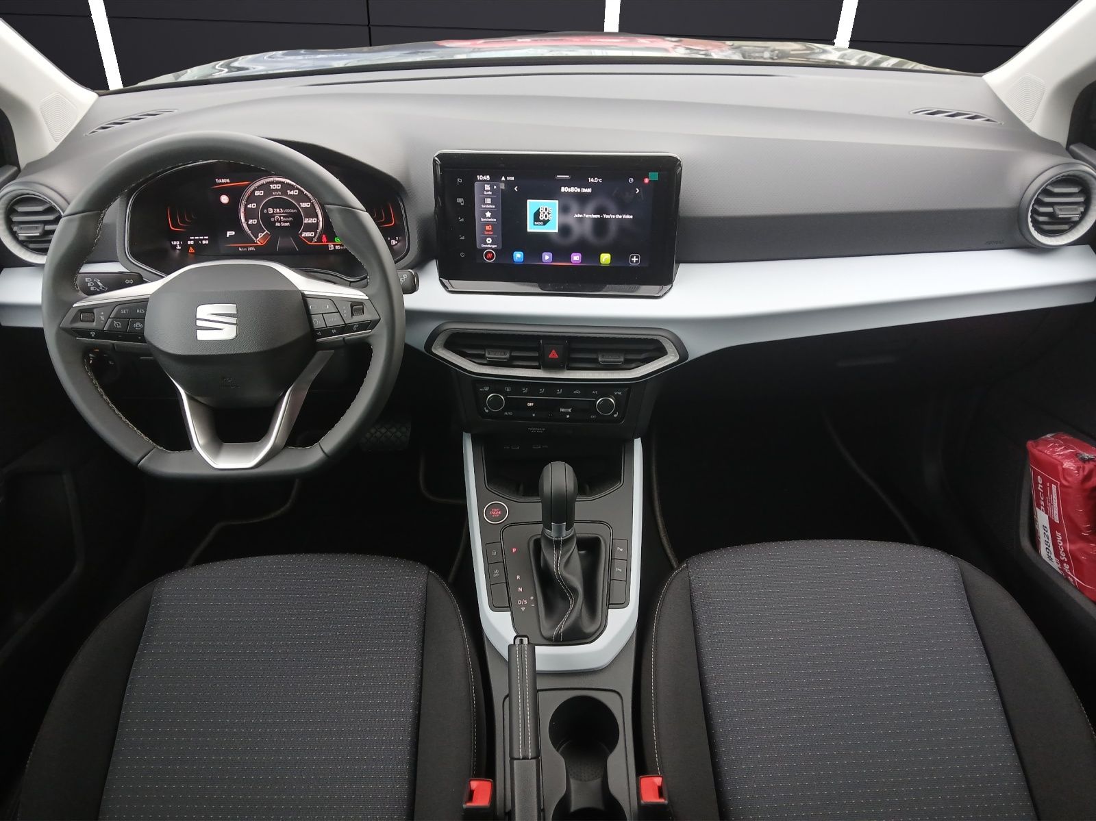 Fahrzeugabbildung SEAT Arona 1.0 TSI DSG Road Edition LED Winter-P.
