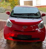 Toyota IQ 1,0-l-VVT-i Multidrive - - rote Toyota IQ