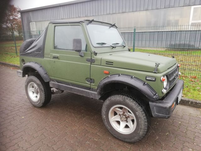 Suzuki SJ Samurai Deluxe Cabrio Deluxe