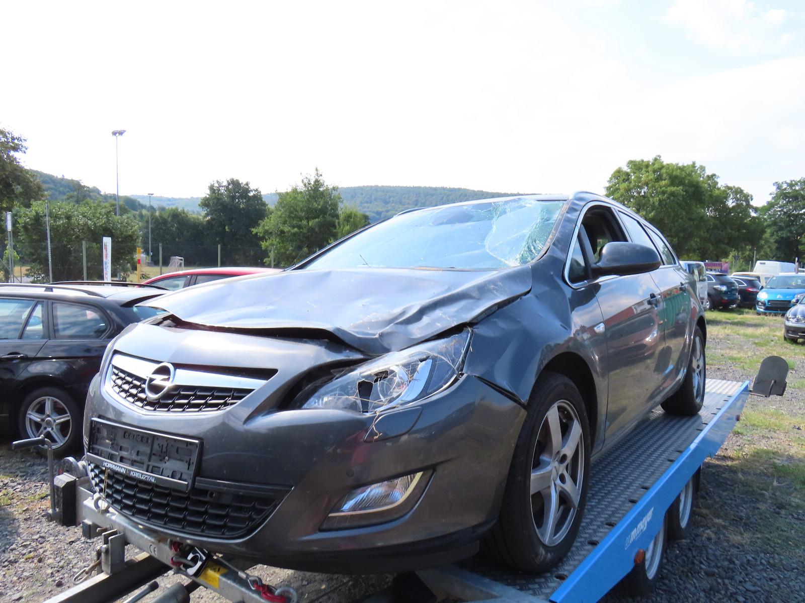 Opel Astra, 2012