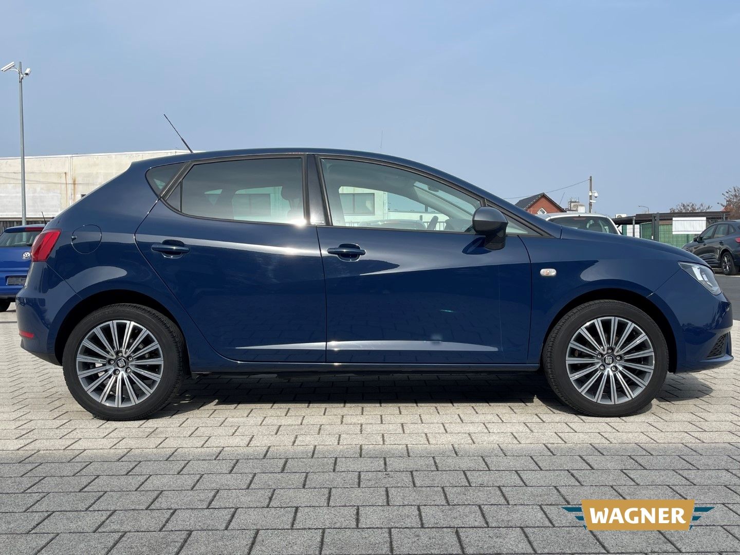 Fahrzeugabbildung SEAT Ibiza Connect Klimaautomatik Sitzheizung