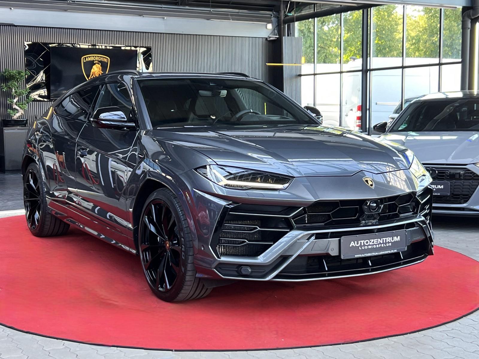 Lamborghini Urus B&O 3D / PANO / 360° CAM / HUD / ACC /