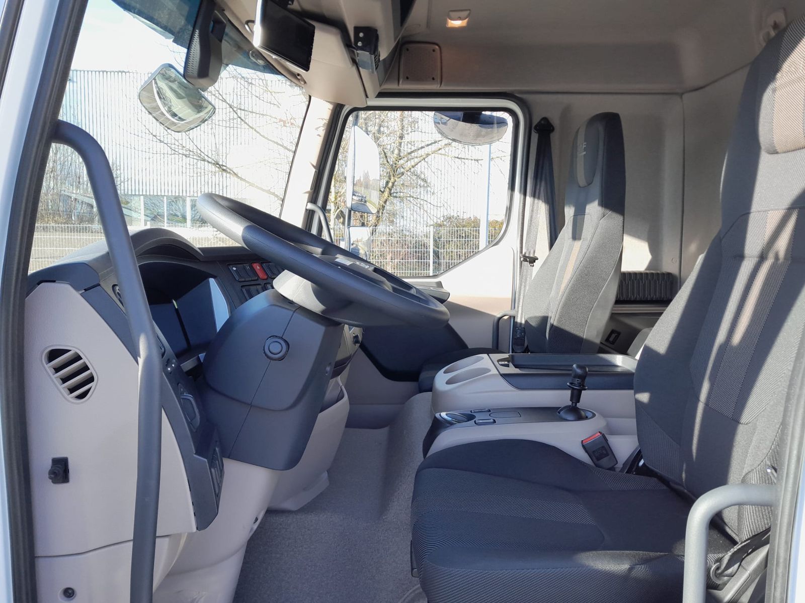 Fahrzeugabbildung DAF FA XB 310 18t Kress Kühlaufbau