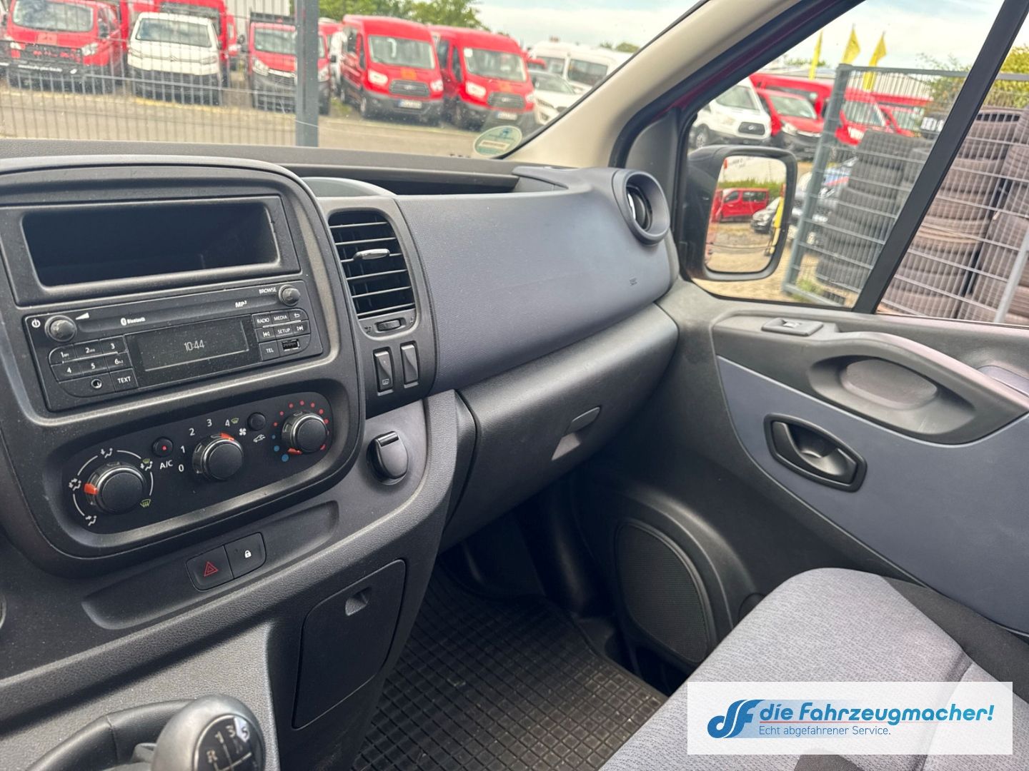 Fahrzeugabbildung Opel Vivaro B Kombi 9Si. L1H1 2,7t *8136 *EXPORT
