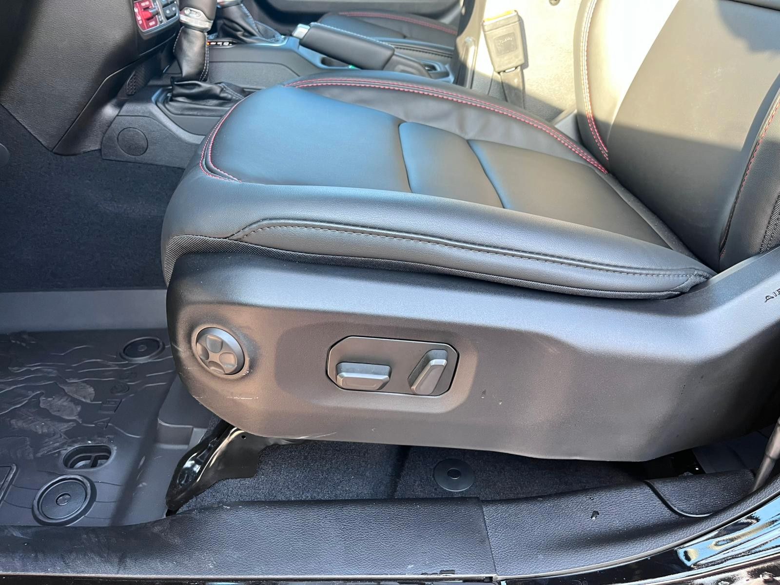 Fahrzeugabbildung Jeep Wrangler Facelift Unlimited Rubicon Benziner