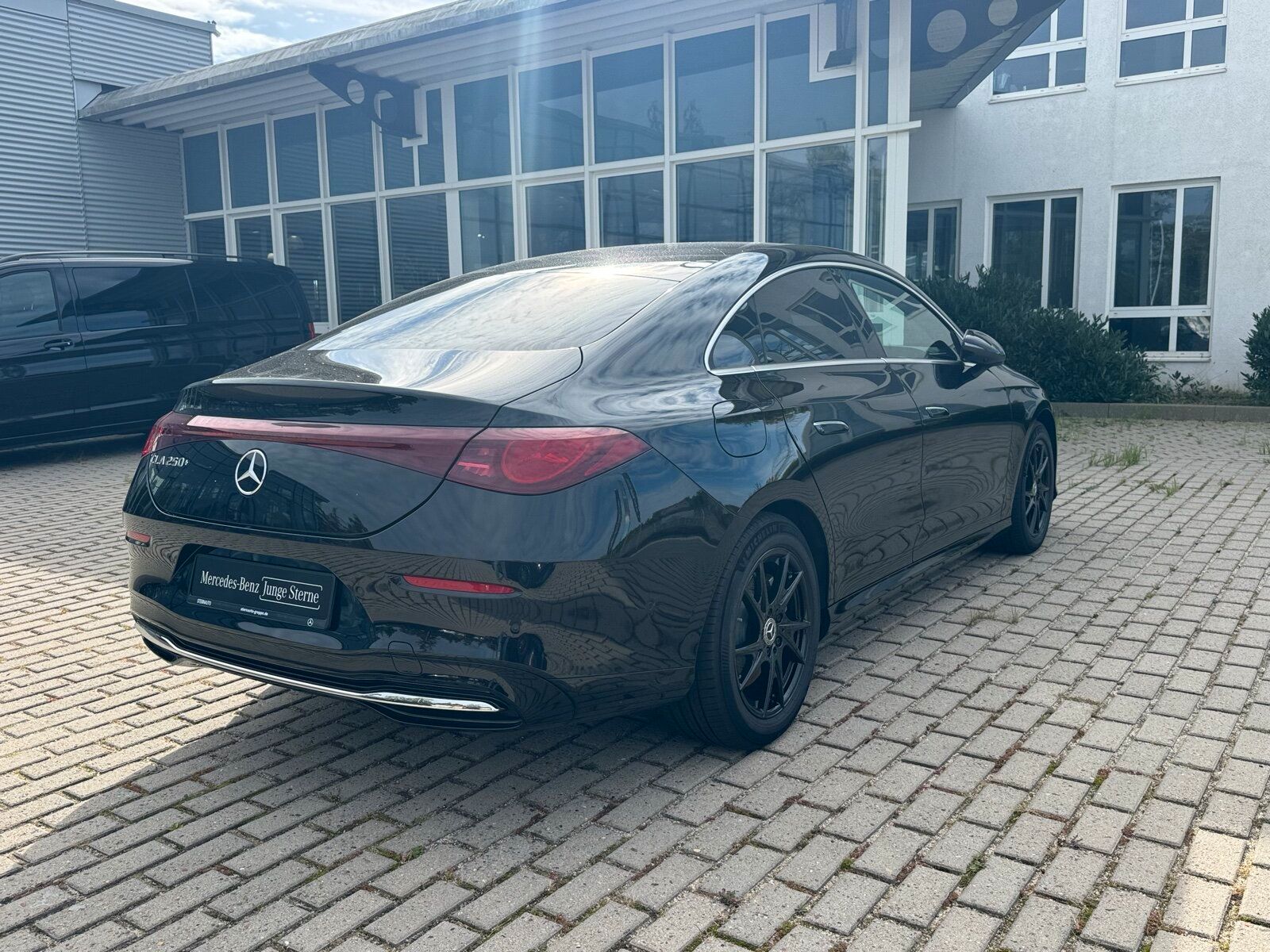 Mercedes-Benz CLA 250 EQ Progressive Distronic 360Cam AHK LED foto 4