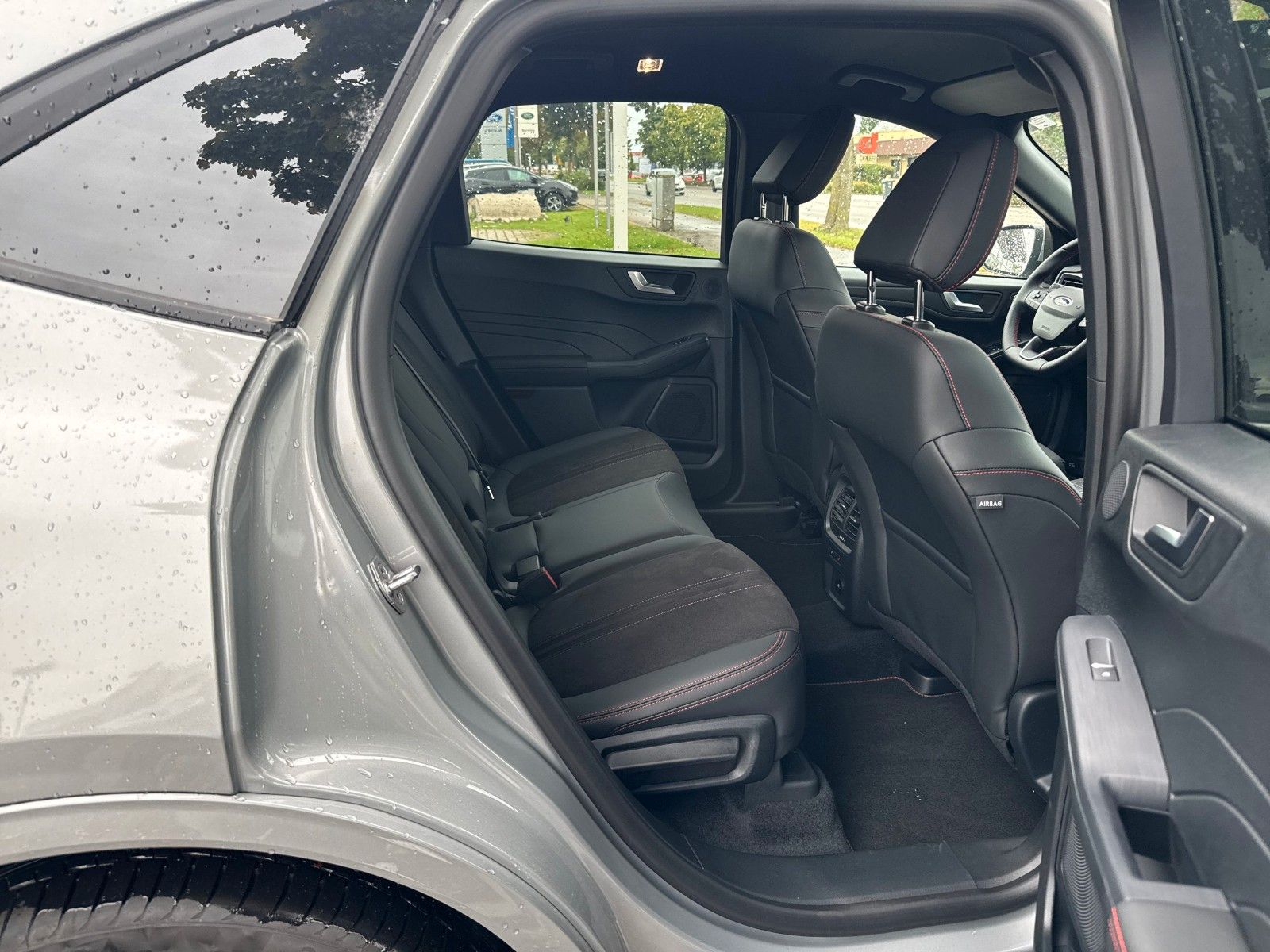 Fahrzeugabbildung Ford Kuga Plug-In Hybrid ST-Line X, TECHNOLOGIEPAKET