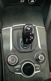 Alfa-Romeo Stelvio - 12