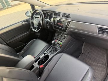 Volkswagen Touran - 6