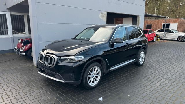 BMW X3 xDrive 20 d HiFi PANO ACC AhK Kamera