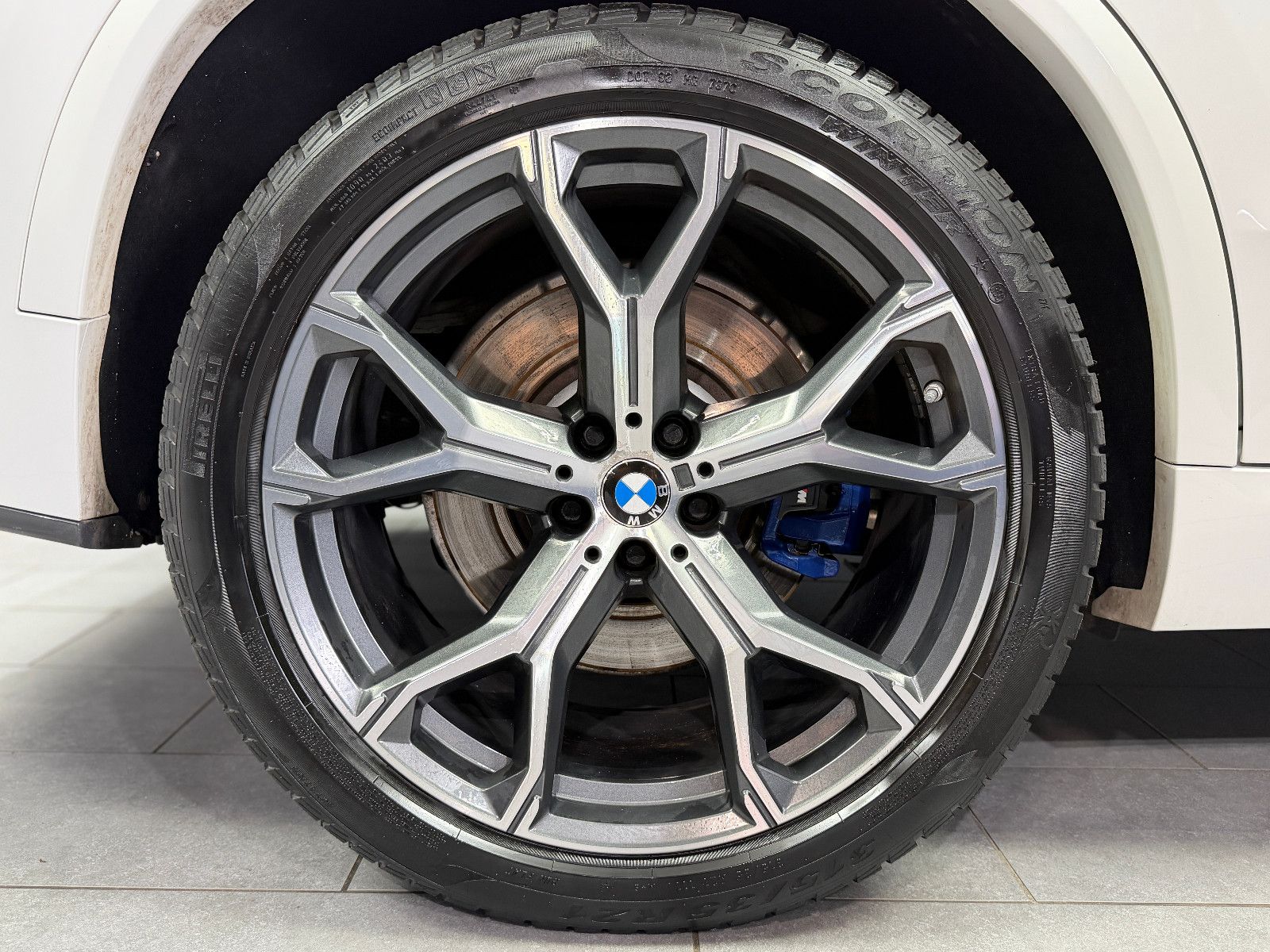Fahrzeugabbildung BMW X5 M50d|LASER|H&K|360°|PANO|GESTIK|AHK|HuD