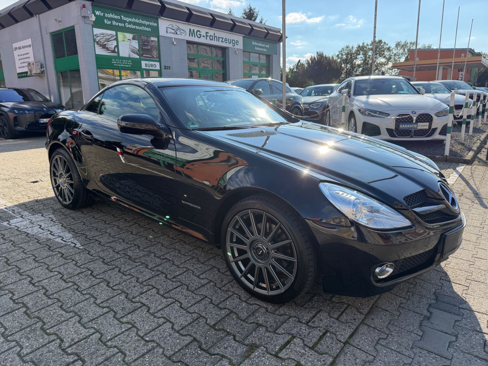 Fahrzeugabbildung Mercedes-Benz SLK 200 Kompressor 18 ZOLL LEDER AIRSCARF TEMPOM