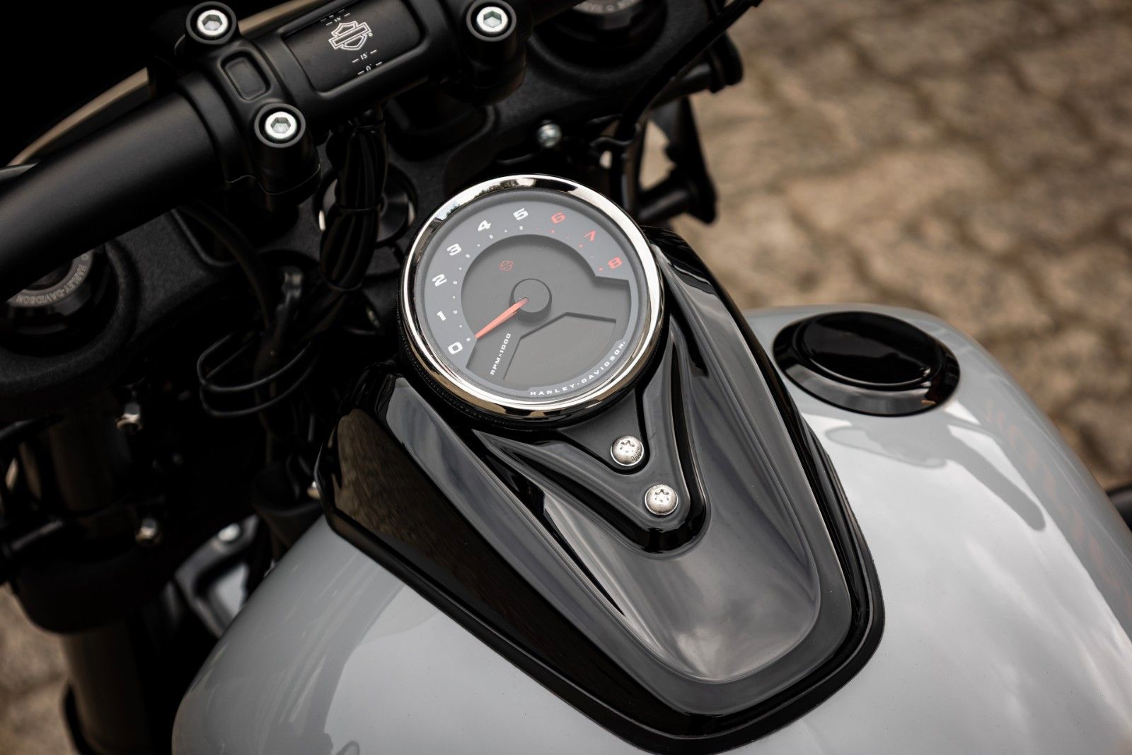 Fahrzeugabbildung Harley-Davidson FXFBS Fat Bob 114 CUI Softail - V PERFORMANCE -