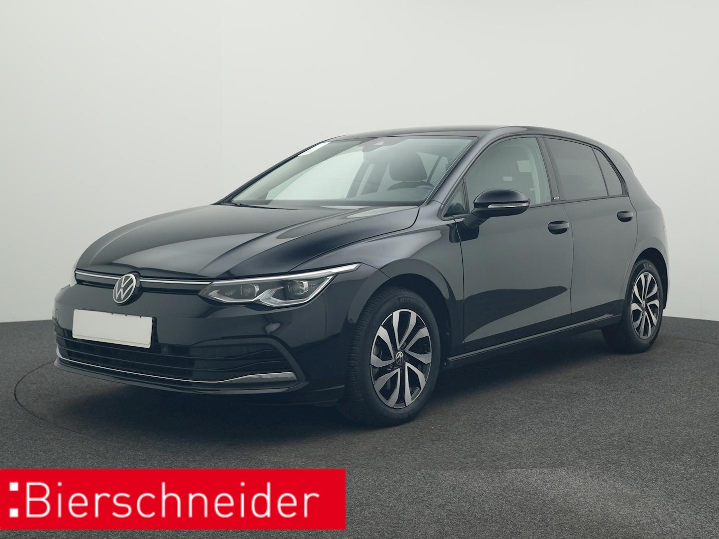 Volkswagen Golf 8 1.5 TSI Active IQ.LIGHT STANDH NAVI-PRO A