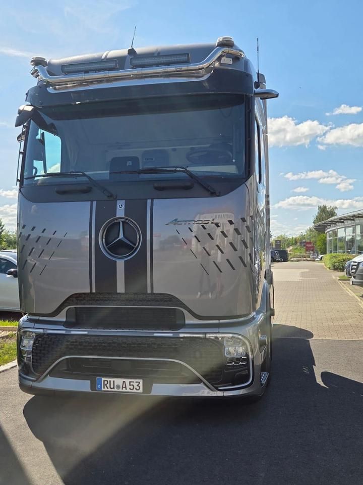 Fahrzeugabbildung Mercedes-Benz Actros 1853 LS