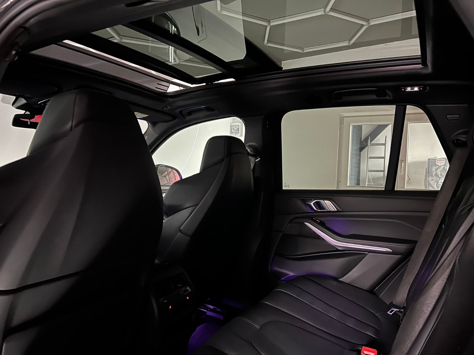 Fahrzeugabbildung BMW X5 xDrive 40 d M SPORT/LASER/AHK/PANO/DRAVITGRAU