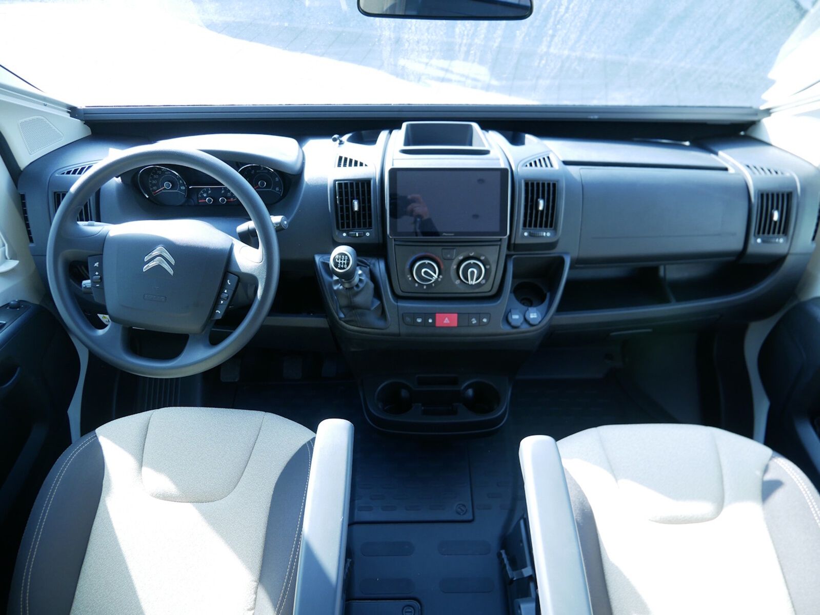 Fahrzeugabbildung Forster T FT669EB 8670,- EUR Sondernachlass / Pioneer