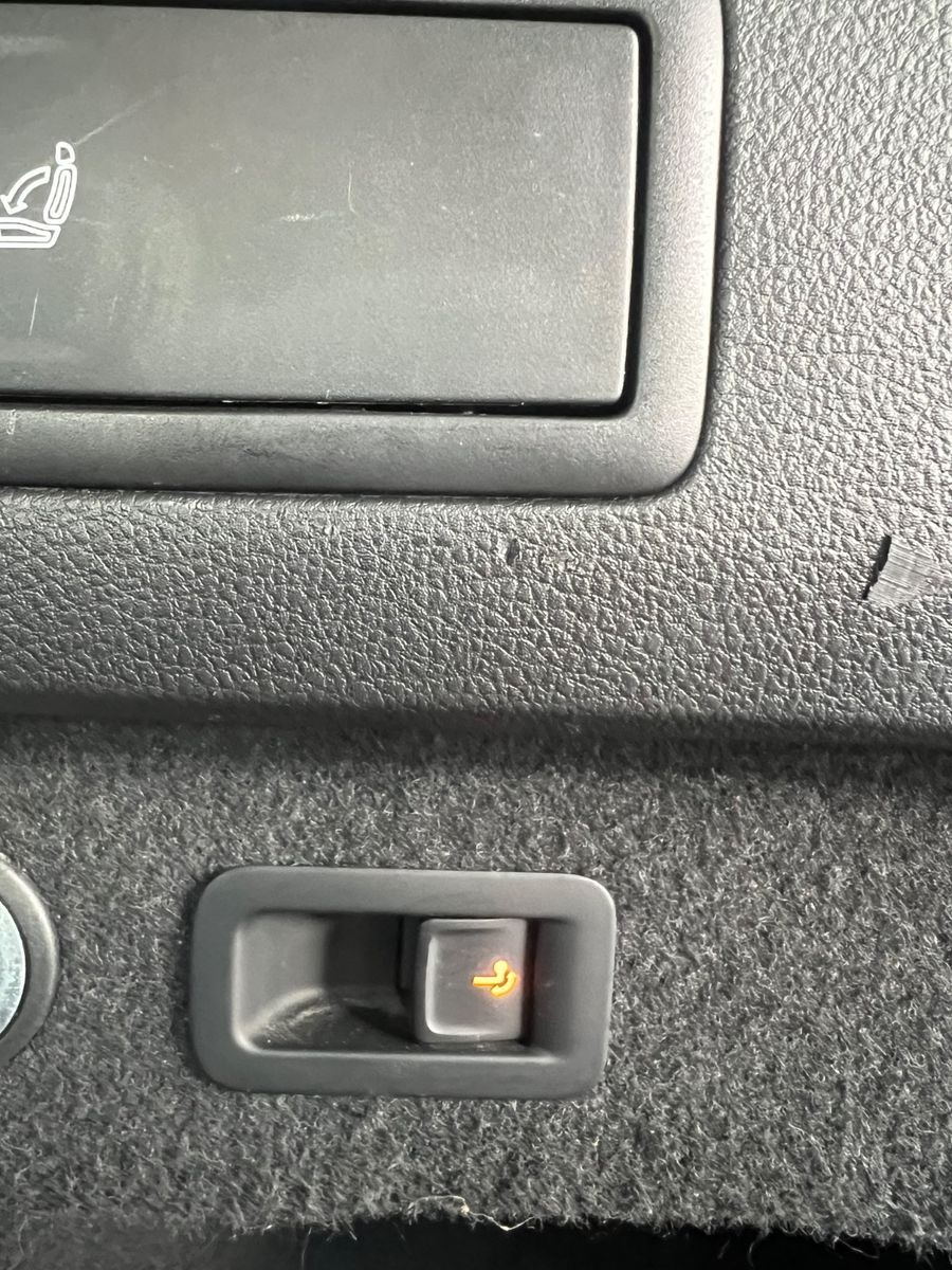 Fahrzeugabbildung Volkswagen Passat 2.0TDI DSG Variant Highline *MASSAGE*