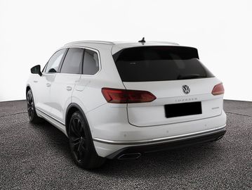 Volkswagen Touareg - 4
