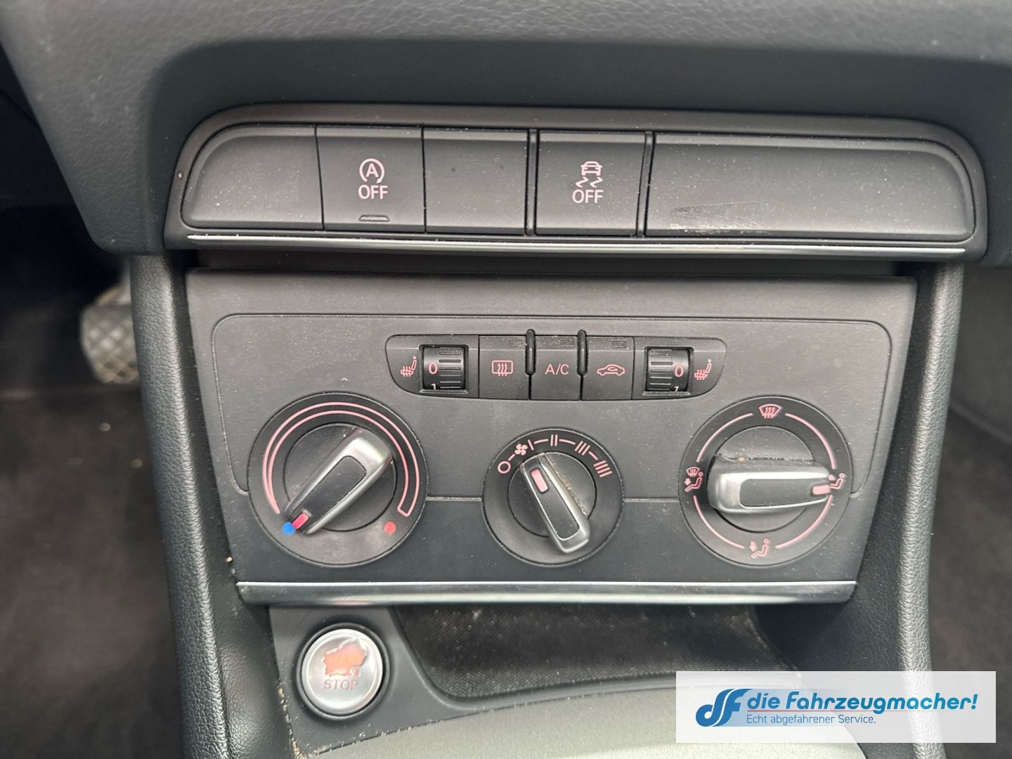 Fahrzeugabbildung Audi Q3 2.0 TDI El. Panodach Leder Soundsystem *EXPOR
