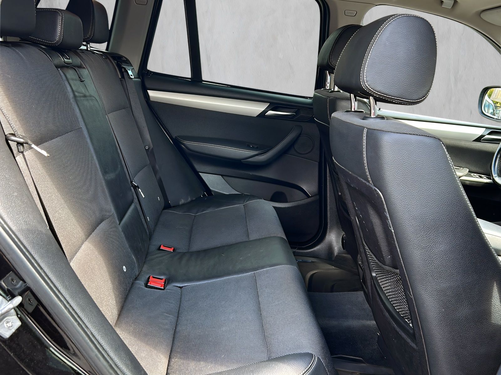 Fahrzeugabbildung BMW X3 xDrive 28 i MOTORSCHADEN NAVI PANO HEAD UP