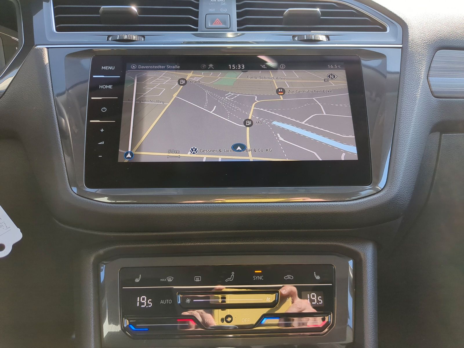 Fahrzeugabbildung Volkswagen Tiguan Allspace 1.5 TSI Life Kamera HuD SHZ AppC