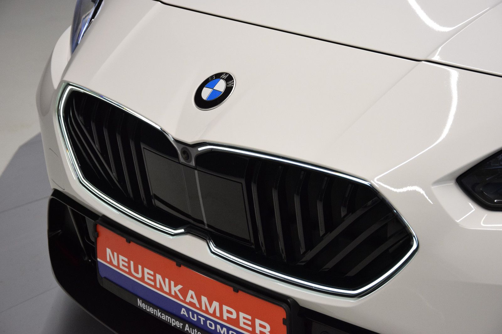 Fahrzeugabbildung BMW 220d 2 Gran Coupé M-Sport-Pro Pano HuD Massage