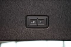 AUDI Q8 TDI S line | S-Sportsitze | Pano | B&O | OLED AUDI Q8 TDI S line | S-Sportsitze | Pano | B&O | OLED