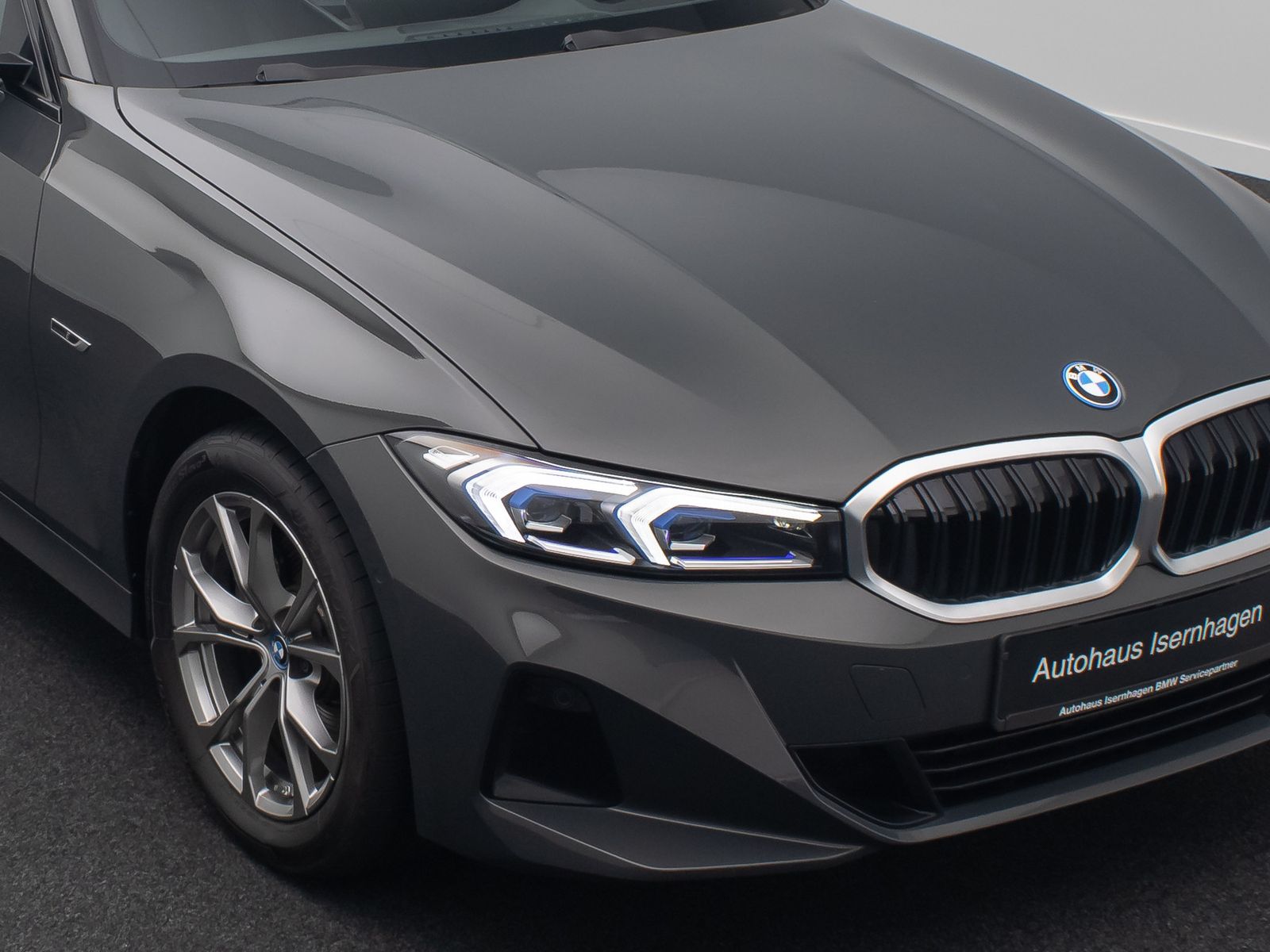 Fahrzeugabbildung BMW 330e Individual DAB HiFi Kamera Komfort Sport