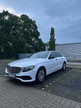 Mercedes-Benz E 200 d Autom. - - Mercedes-Benz E 200 mit Diesel-Antrieb: Taxi, Limousine