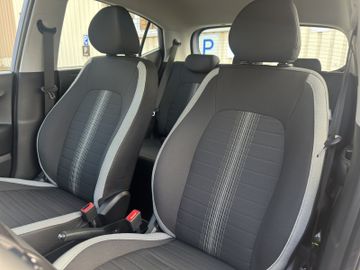 Hyundai i10 1.0 AUTOMATIK TREND + NAVIGATION