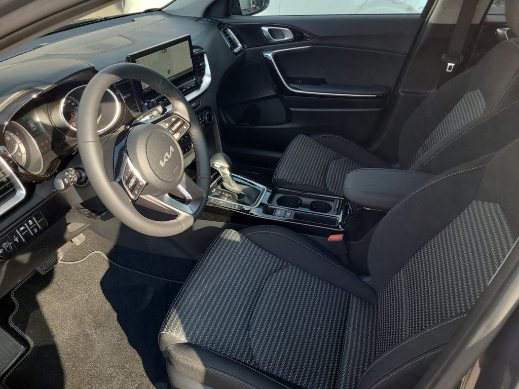 Fahrzeugabbildung Kia Ceed 1.4 Vision DCT7 VIS KOMF+ (NAV)
