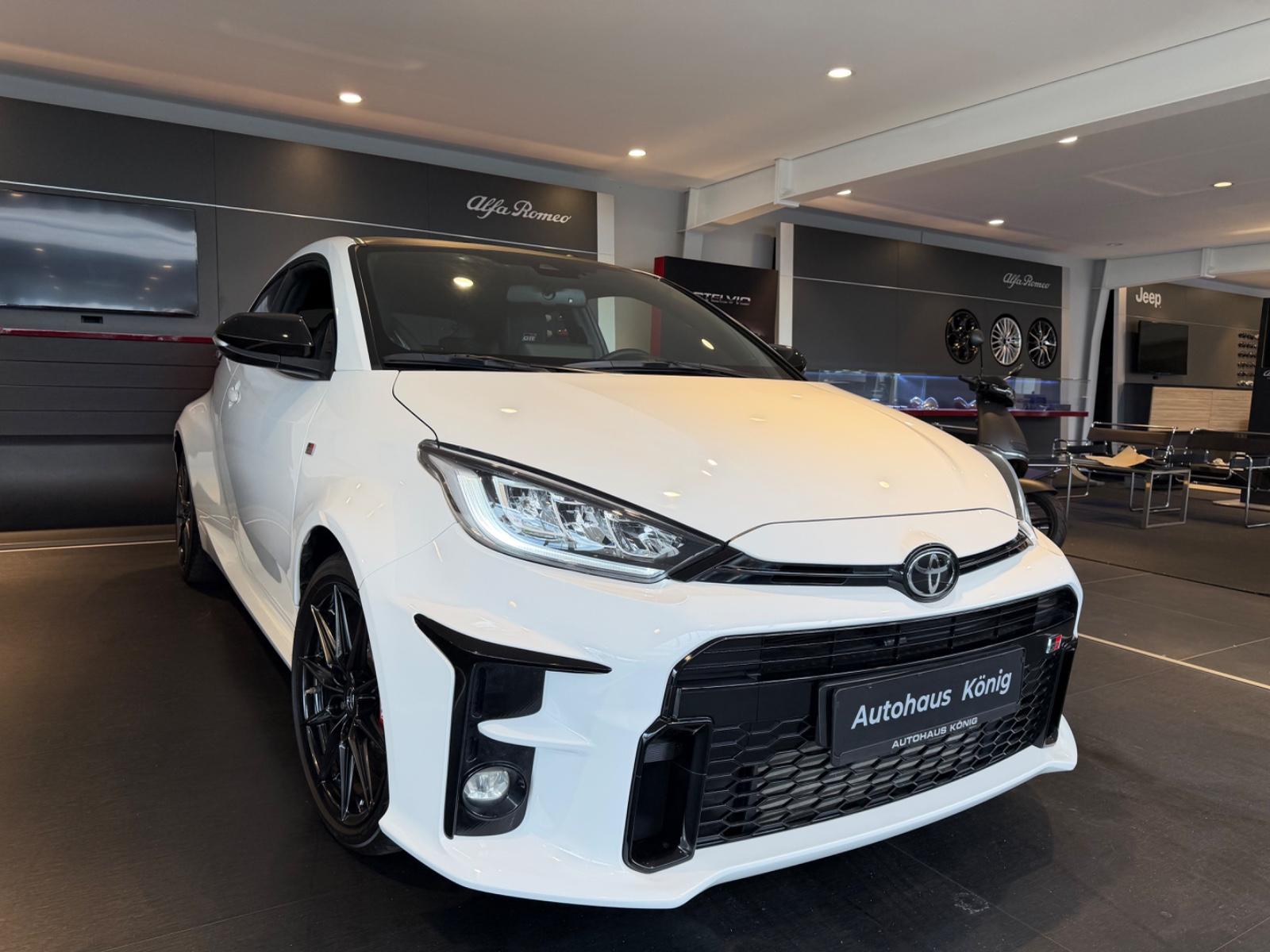 Toyota Yaris GR Perfomance Kamera LED