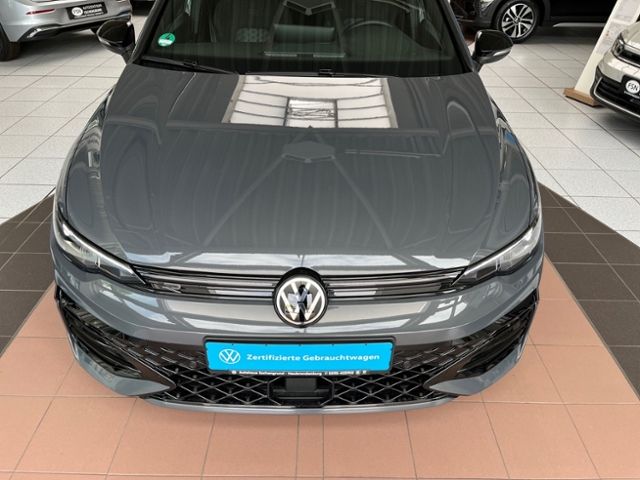 Fahrzeugabbildung Volkswagen Golf Variant 1.5 eTSI DSG R-LINE BLACK-STYLE NAV