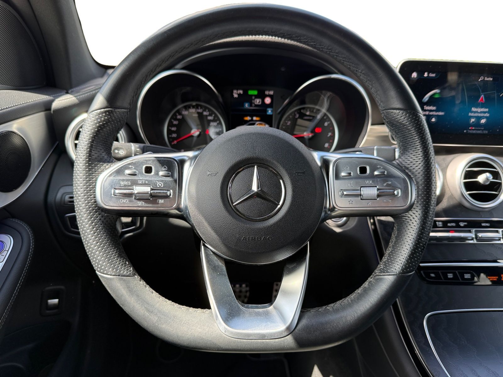 Fahrzeugabbildung Mercedes-Benz GLC 200 AMG Line 4Matic*AMB*BUISNESS*AHK