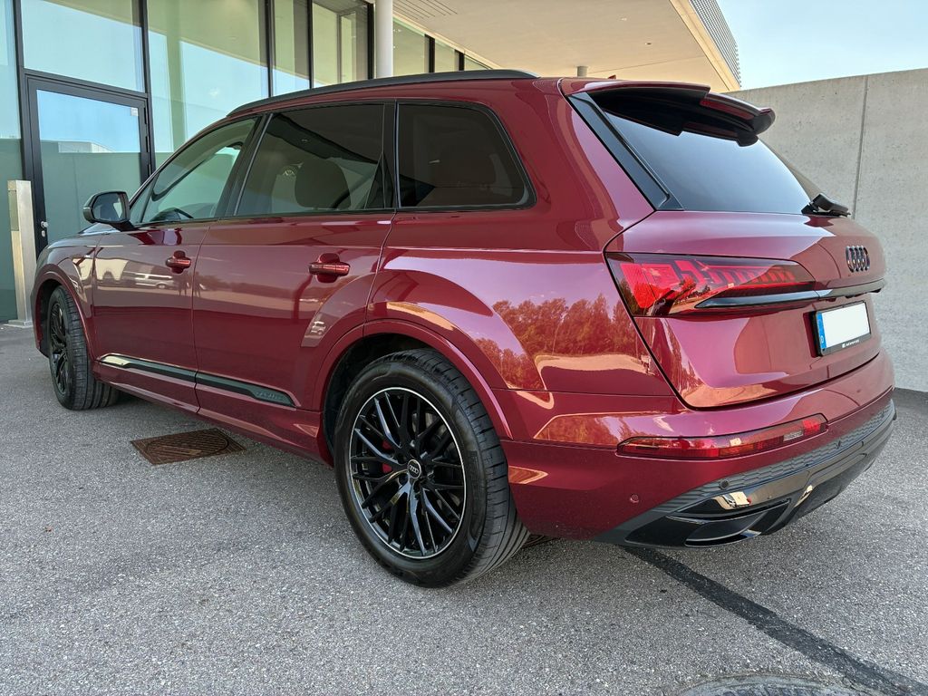 Image of Audi Q7