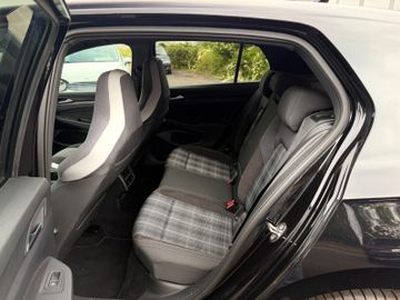 Volkswagen Golf GTD *SHZ*ACC*IQ*Harman-Kardon*CarPlay*RFK