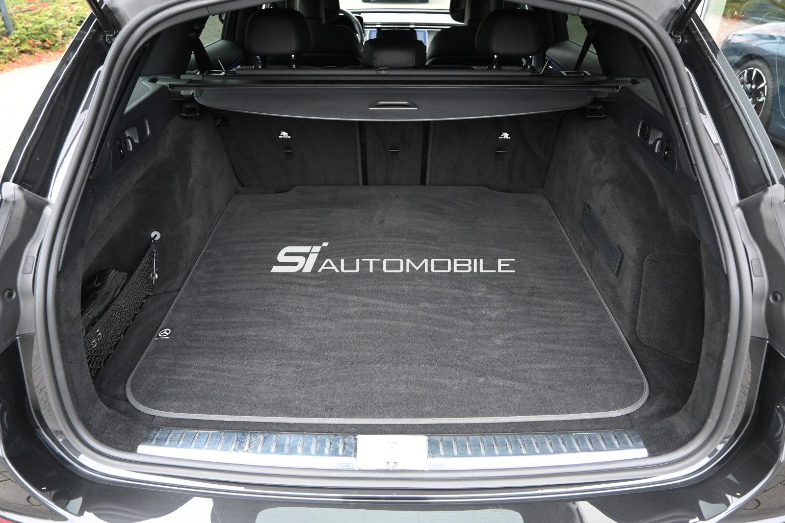 Fahrzeugabbildung Mercedes-Benz E 200 T Avantgarde °ACC°AHK°HUD°DIGITAL LIGHT°