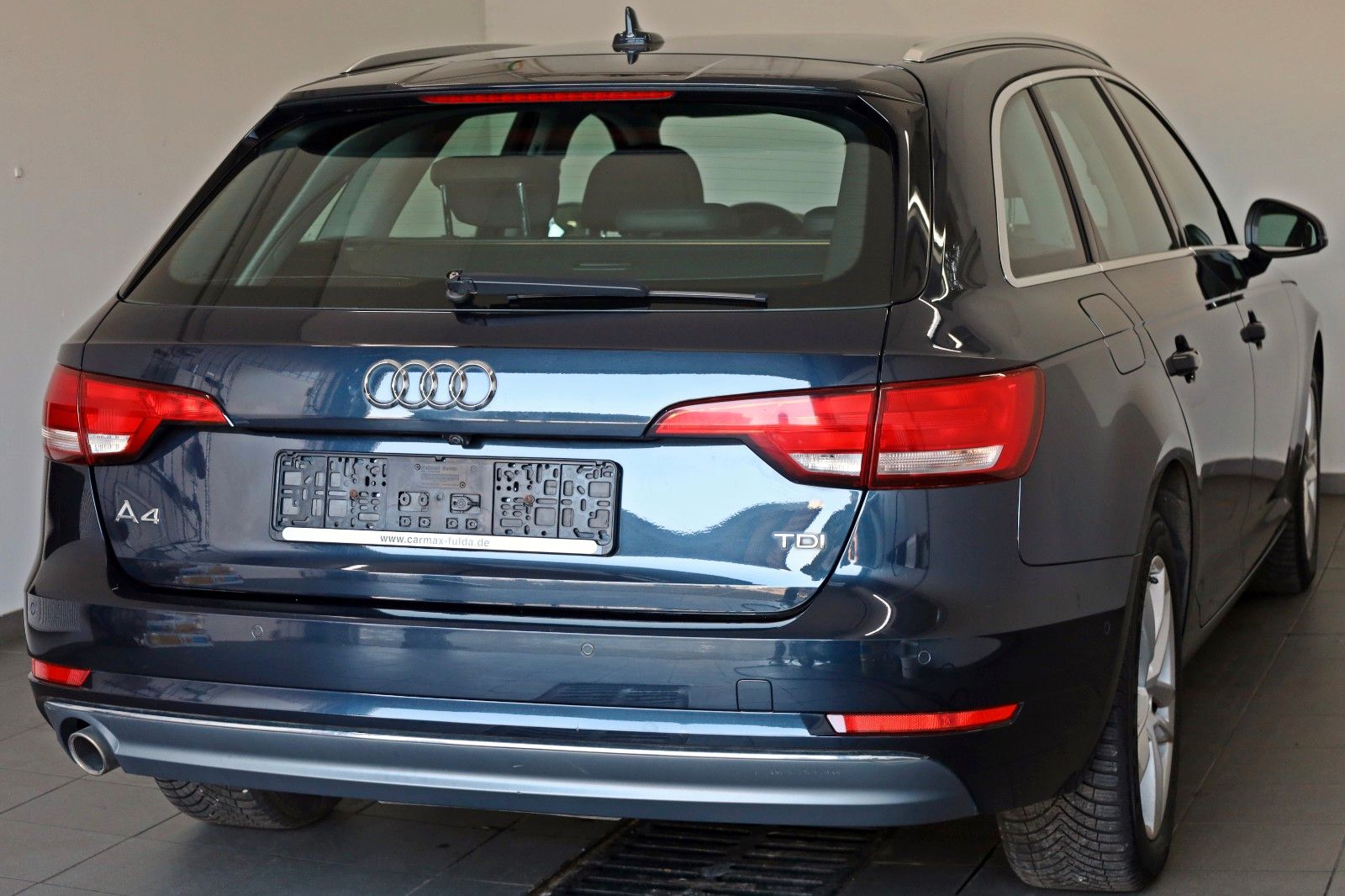 Fahrzeugabbildung Audi A4 Avant sport T.Leder,Navi,Xenon,360°Kamera,SH